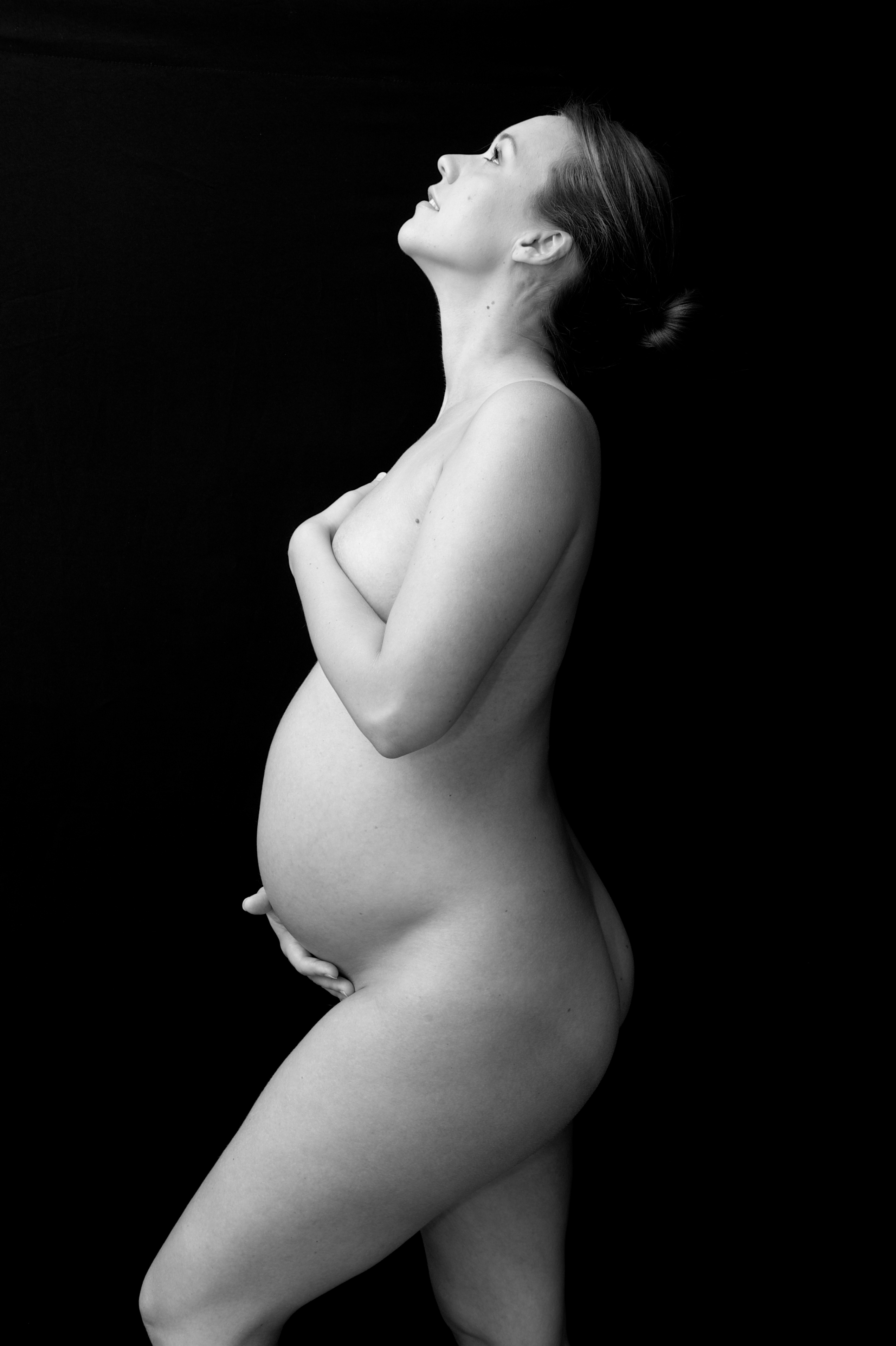 Pregnant belly black and white